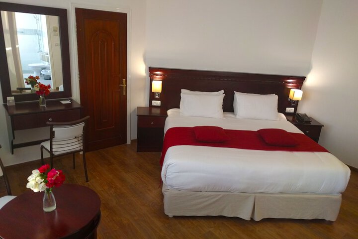 Room 15 of 74