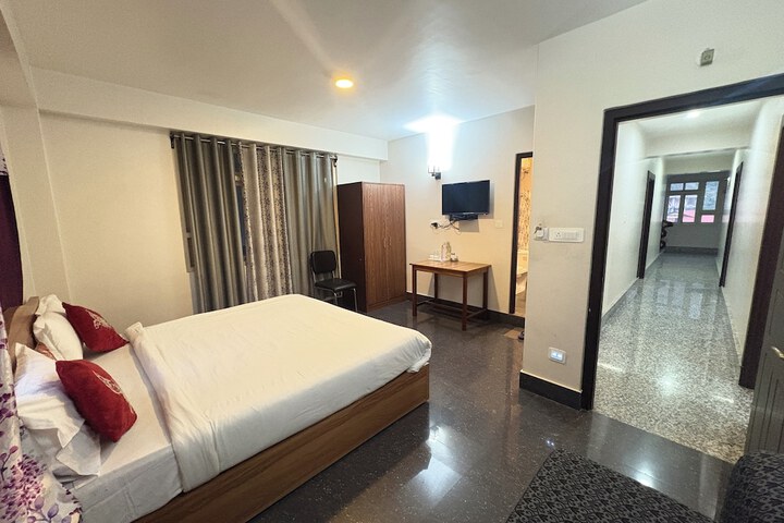 Room 7 of 48