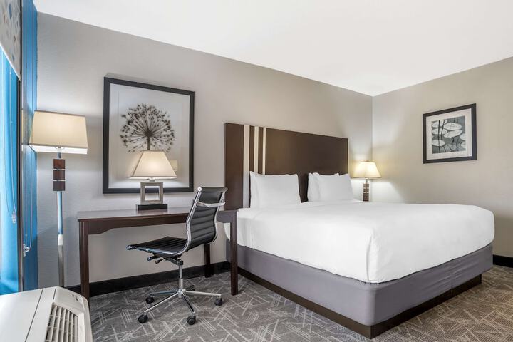 Room 14 of 27