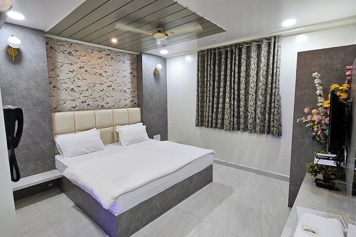 Room 7 of 36
