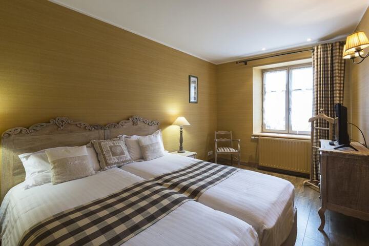 Room 15 of 65