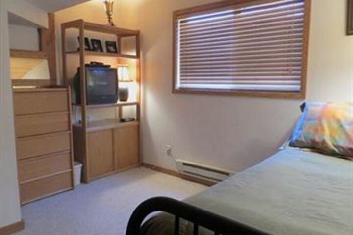 Room 33 of 53