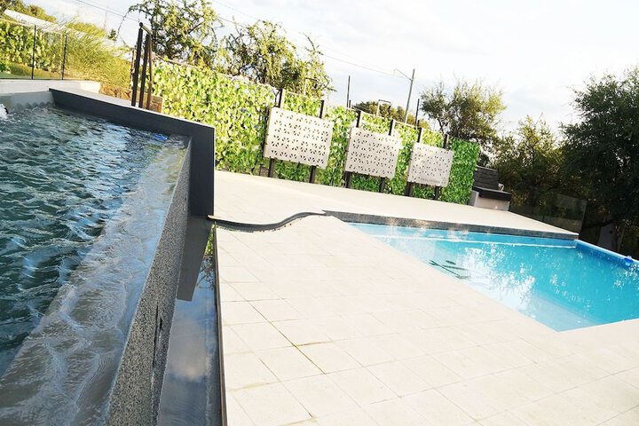 Pool 33 of 67