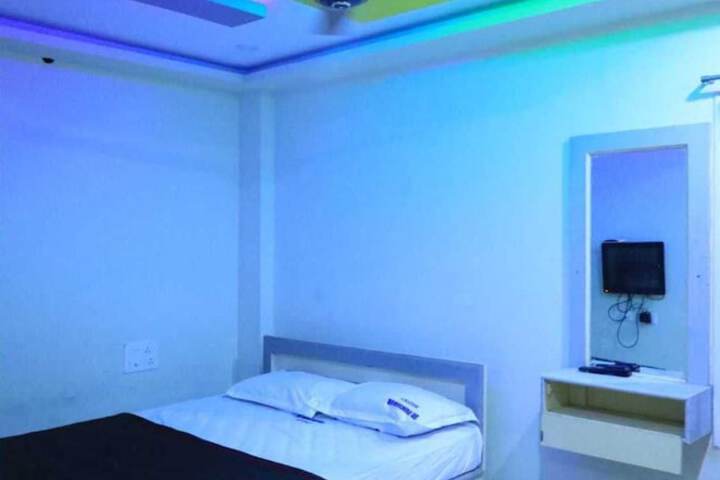Room 2 of 14
