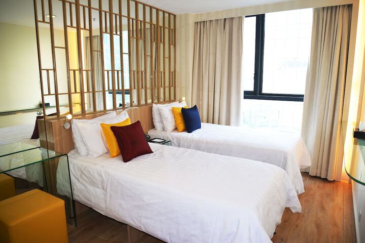 Room 7 of 37
