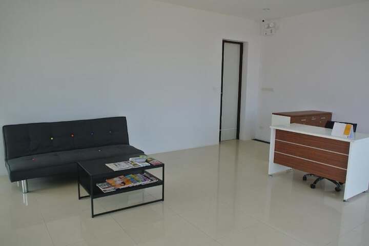 Room 17 of 37