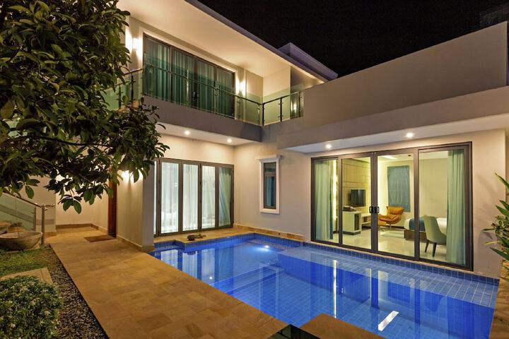 Pool 103 of 313