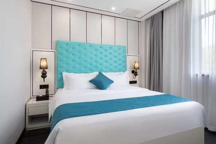 Room 3 of 26