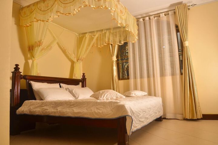 Room 9 of 51