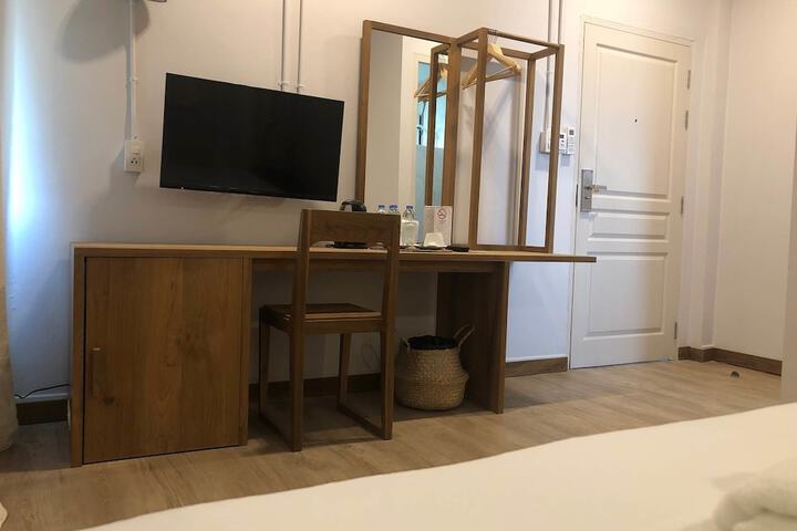 Room 8 of 49
