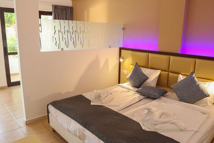 Room 10 of 58