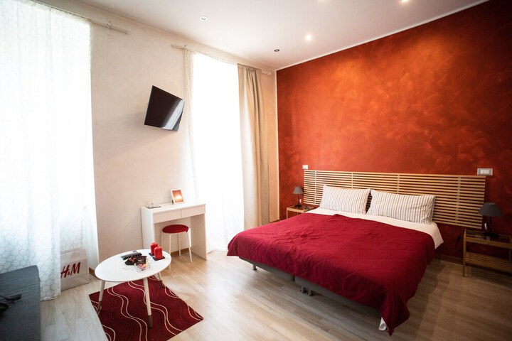 Room 10 of 37