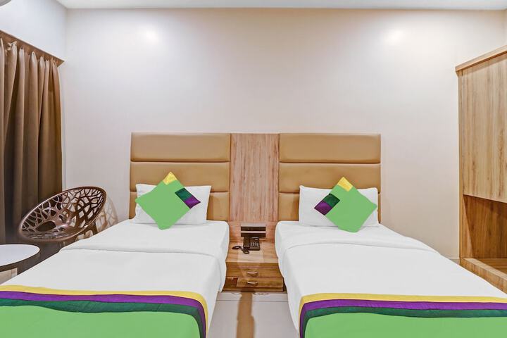 Room 16 of 31