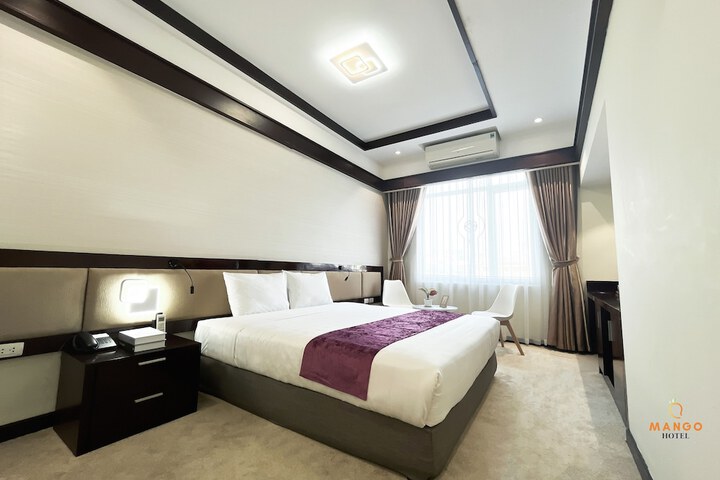 Room 5 of 83