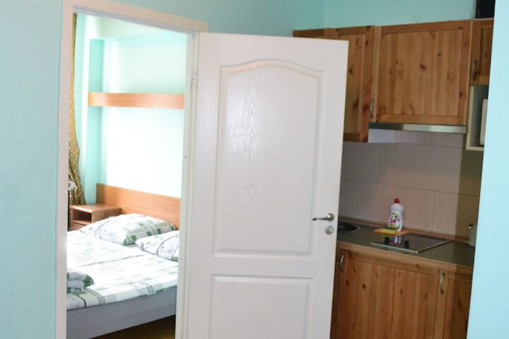 Room 5 of 27