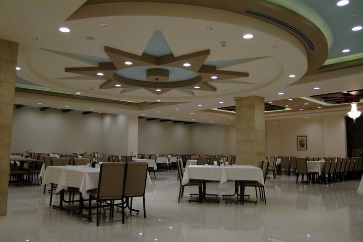Dining 14 of 25