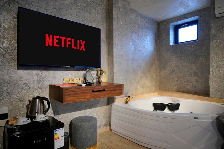 Room 89 of 244
