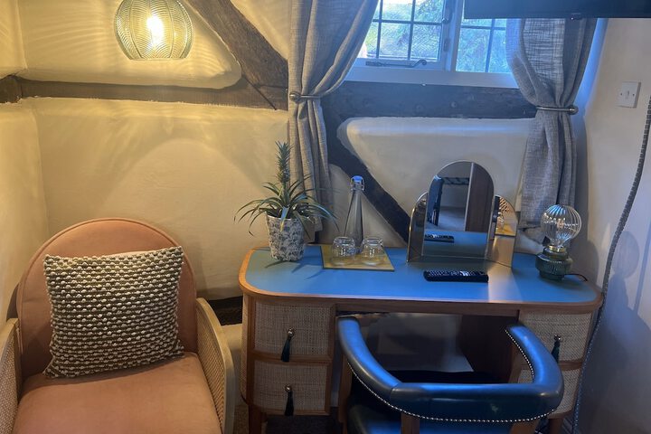 Room 17 of 90