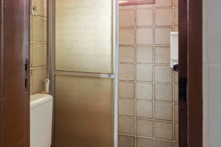 Room 10 of 23