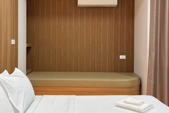 Room 19 of 39