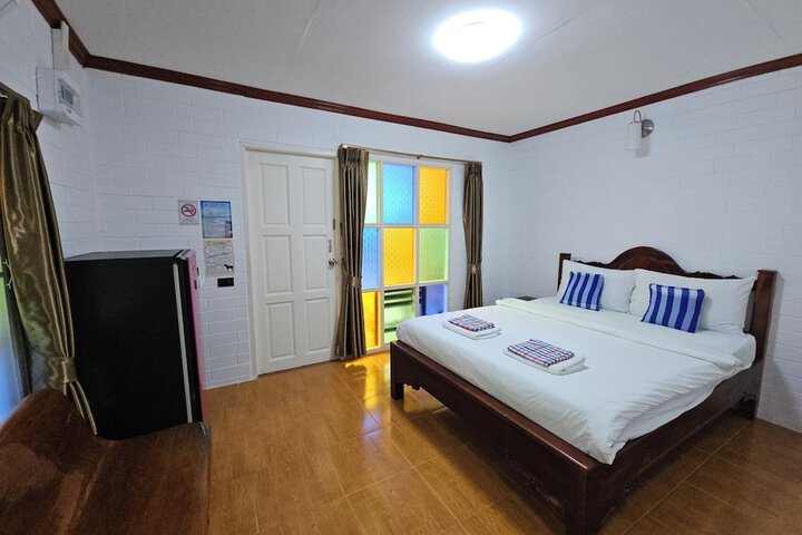Room 28 of 92
