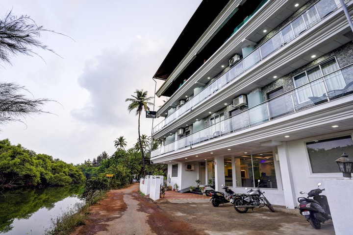 Hotel 10 of 34