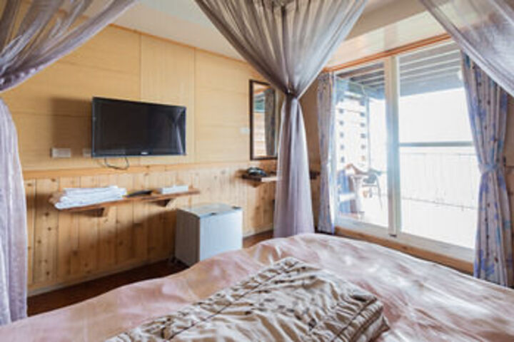 Room 46 of 65