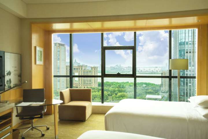 Room 8 of 25