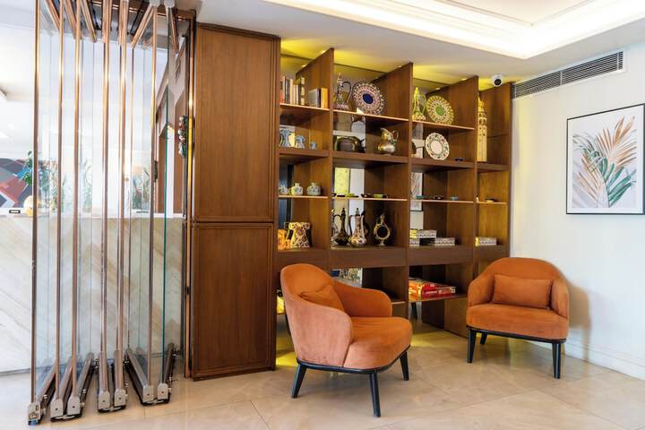 Guest Lobby