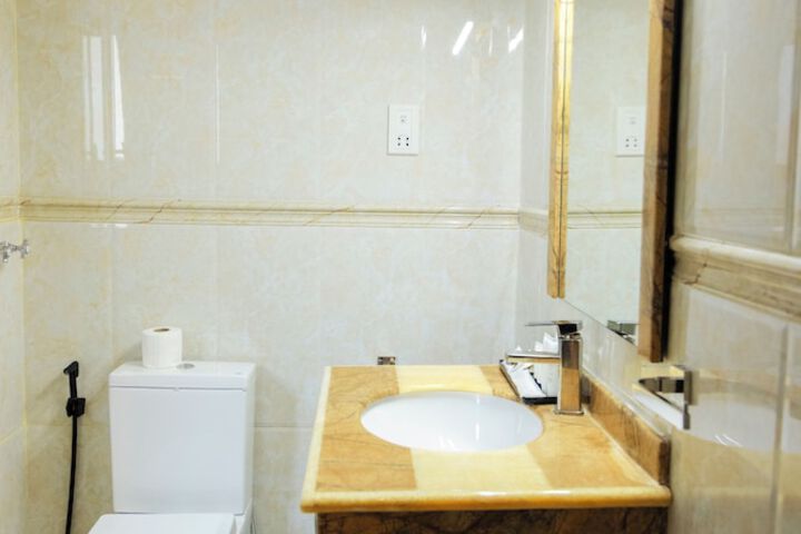 Room 17 of 51