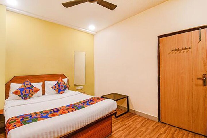Room 18 of 30