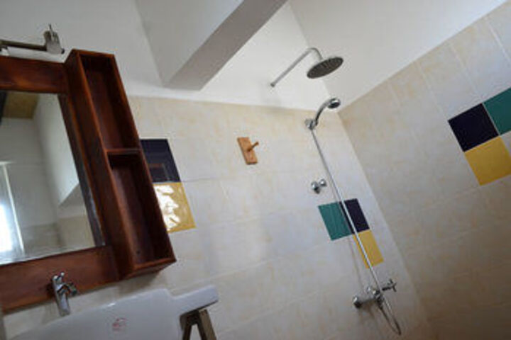 Room 2 of 25