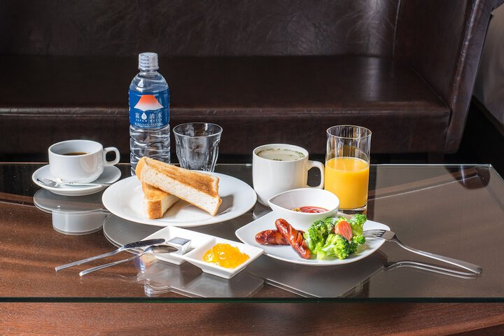 Breakfast/Coffee Service 25 of 48