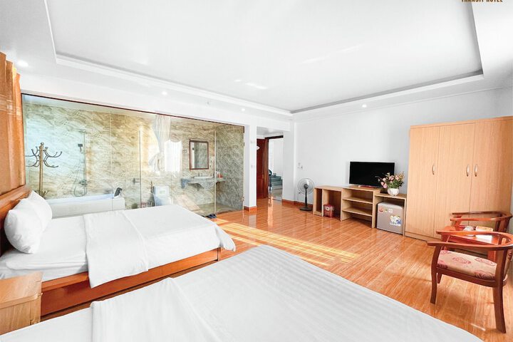 Room 3 of 71