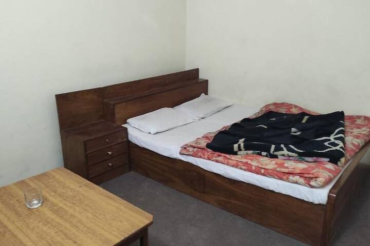 Room 10 of 23
