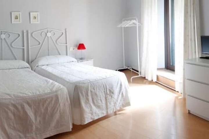 Room 12 of 20