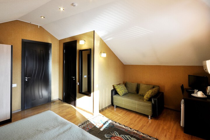 Room 18 of 67