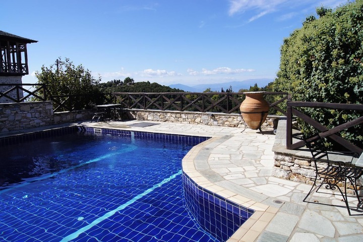 Pool 22 of 42