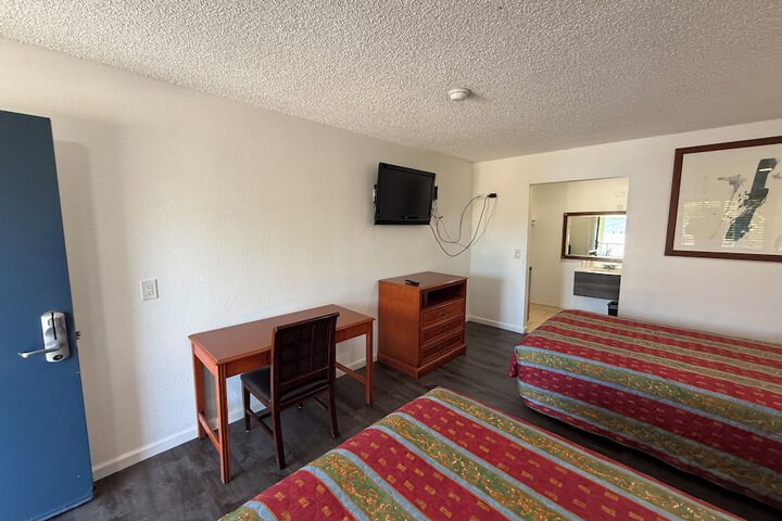 Room 16 of 41