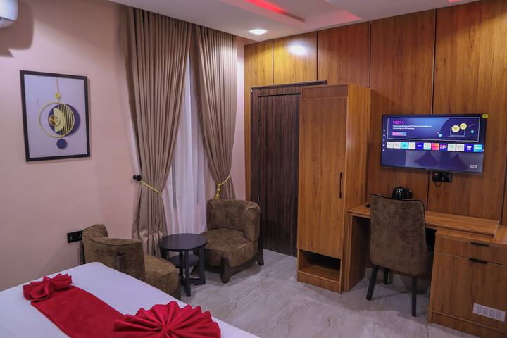 Room 5 of 26