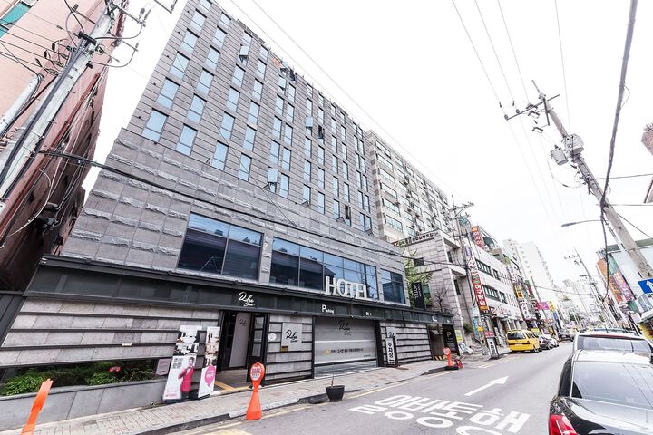 Hotel 8 of 176