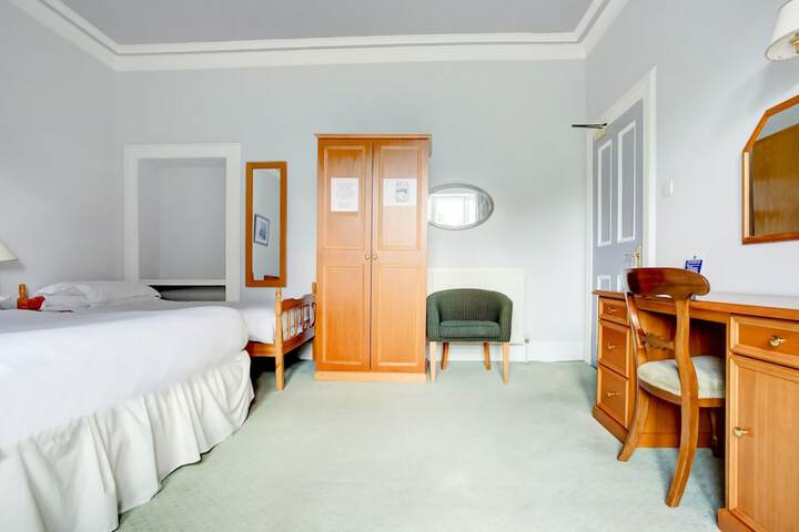 Room 21 of 52