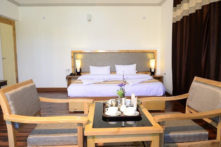 Room 3 of 37