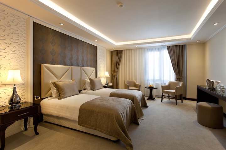 Room 13 of 70