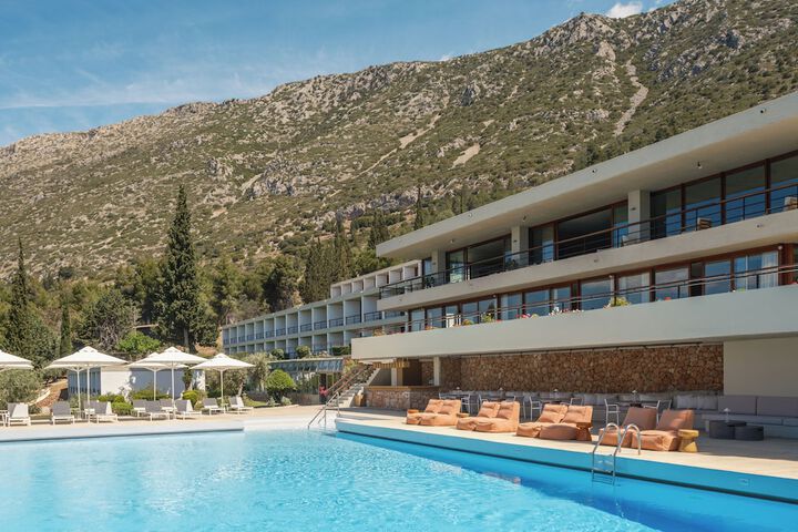Hotel Pool