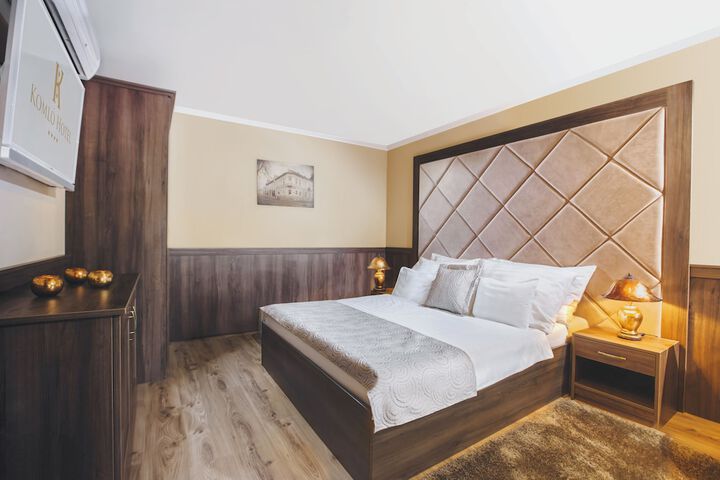 Room 5 of 47