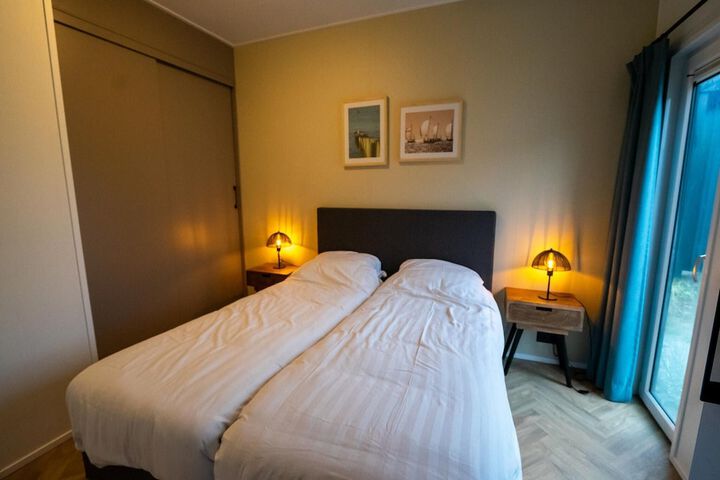 Room 5 of 40