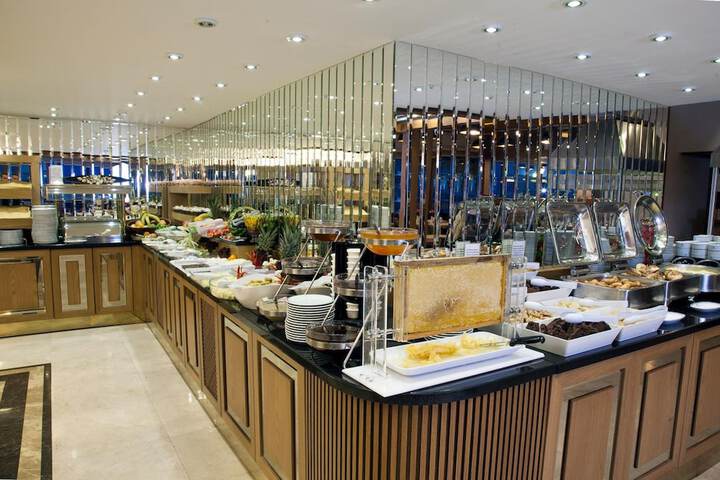 Dining 50 of 59