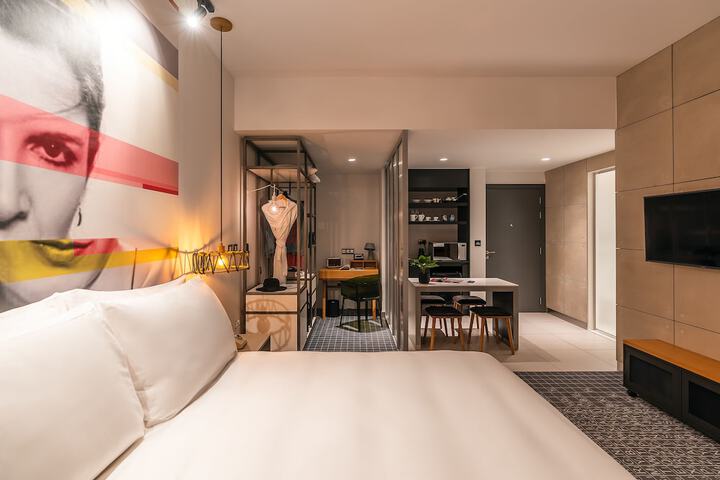 Room 7 of 40