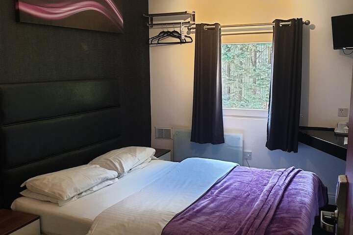 Room 11 of 23